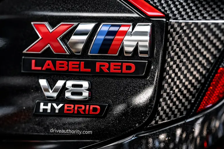 bmw-xm-label-red-performance-badges-detail