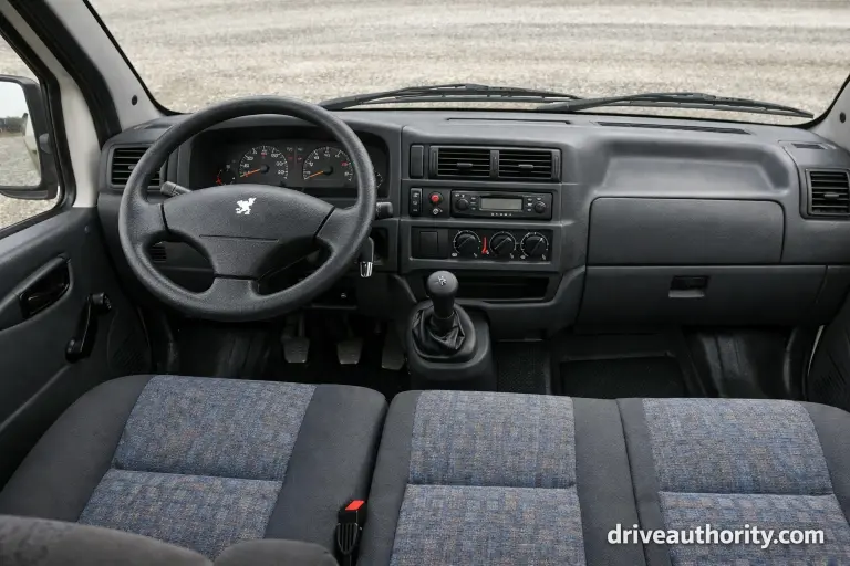 Peugeot Boxer 1999 interior dashboard showing basic commercial vehicle layout
