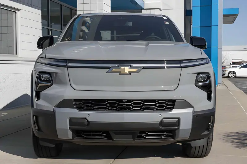2024 Chevrolet Silverado EV charging at DC fast charger — 350kW peak charging rate review